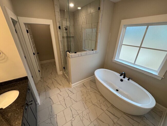 Building Photo - 347 Willow Pointe Dr