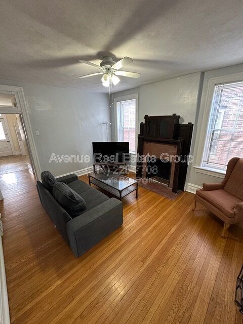 Building Photo - 3802 Flad Ave