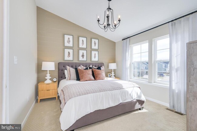 Building Photo - 201 Hillsdale Pl