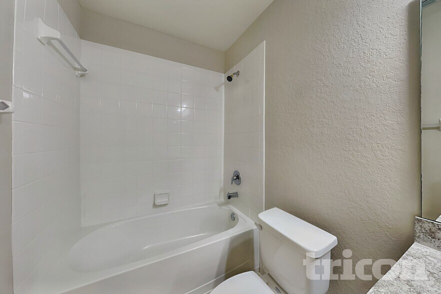 Building Photo - 505 Interlock St