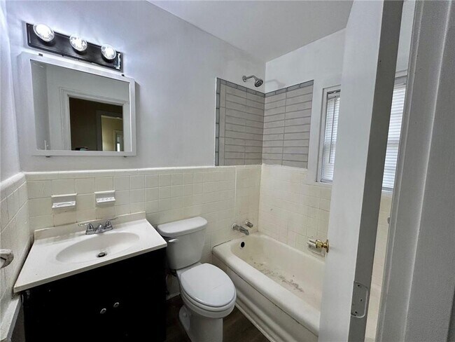 Building Photo - 2861 Ralston Rd