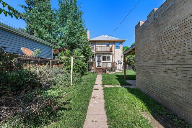 Building Photo - Stately Brick Denver Square Near City Park!