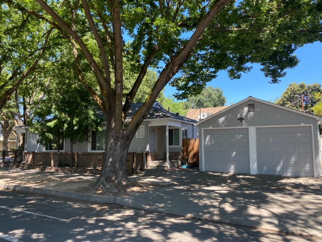 Building Photo - 2205 18th St