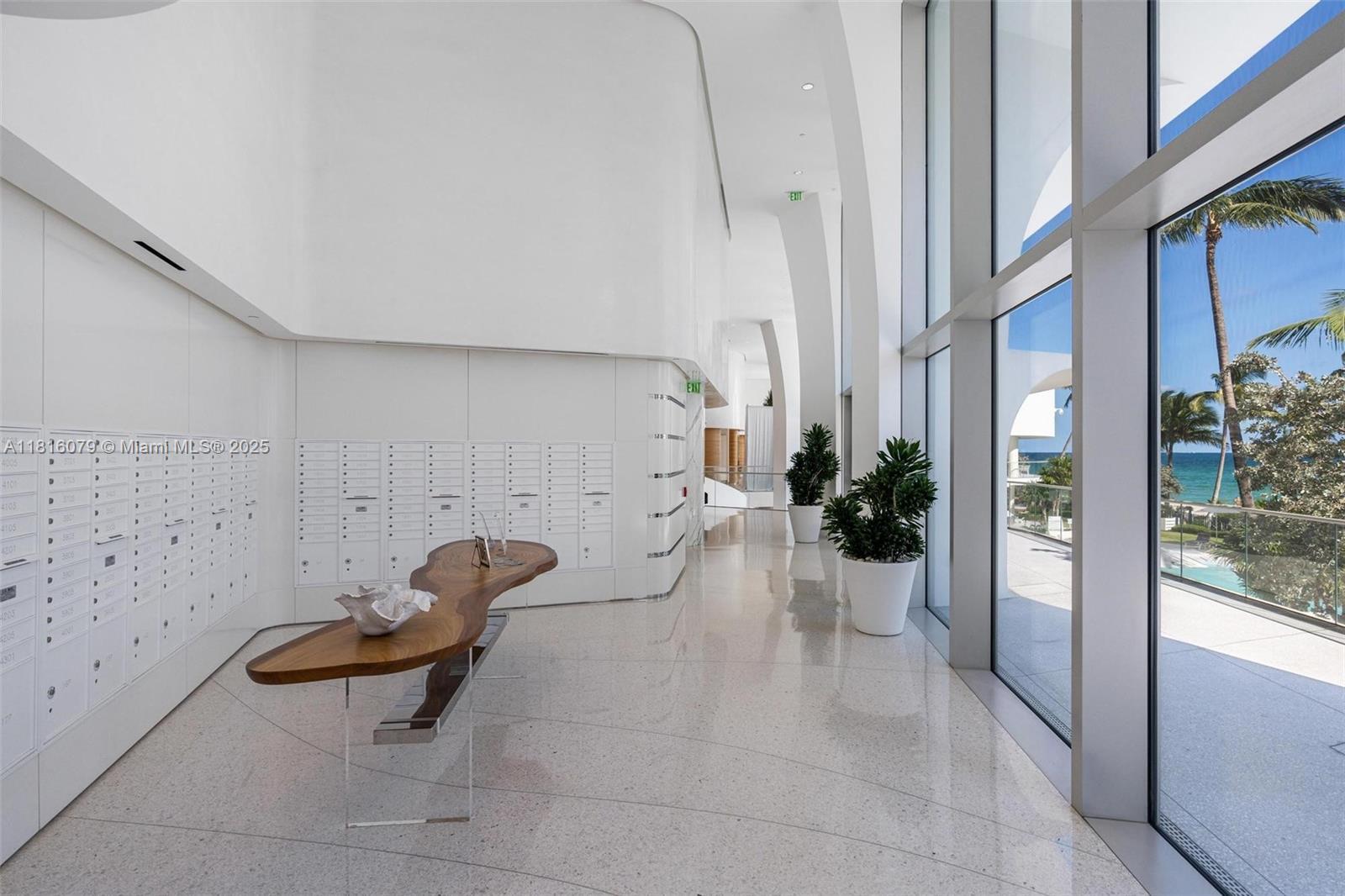 Building Photo - 16901 Collins Ave