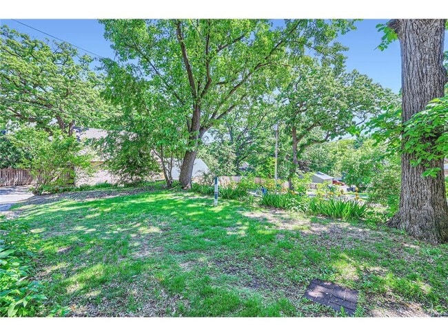 Building Photo - 3805 France Ave S