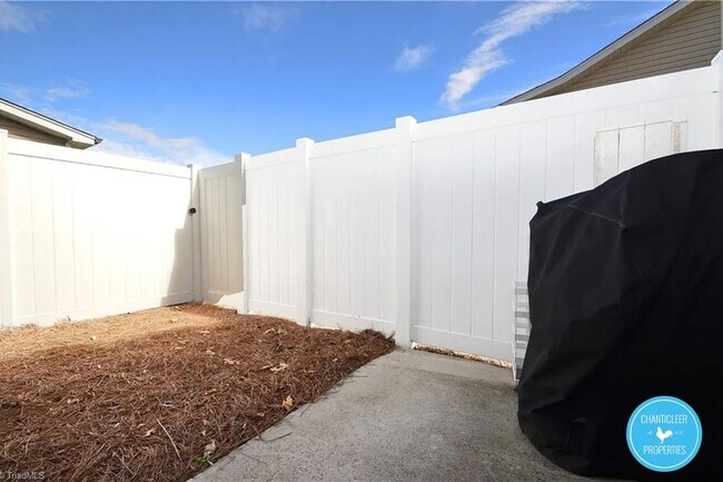 Building Photo - 2129 Weststone Rd