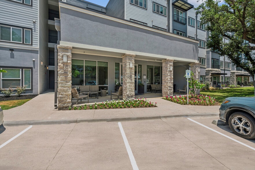 Primary Photo - Vista at Interpark