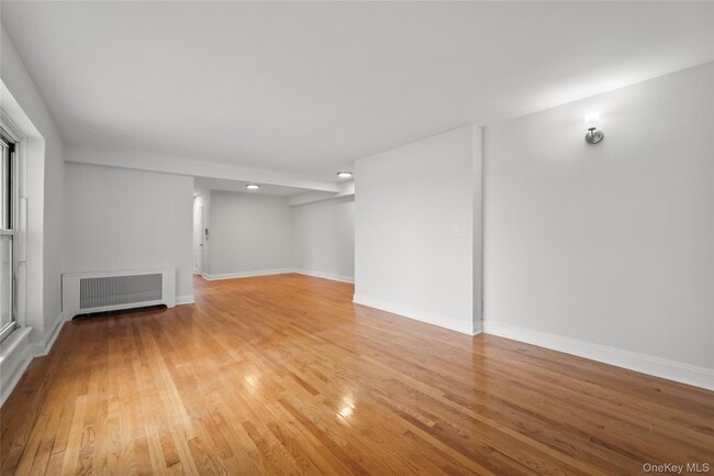 Building Photo - 730 Pelham Rd