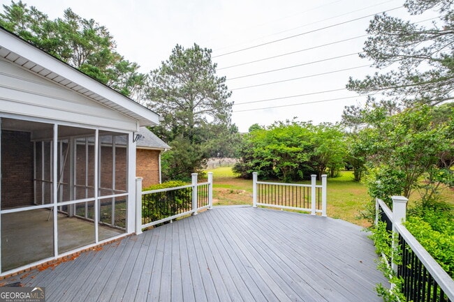 Building Photo - 2688 Benton Dr