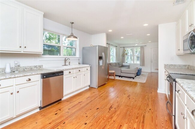 Building Photo - Special Home in Pinehurst