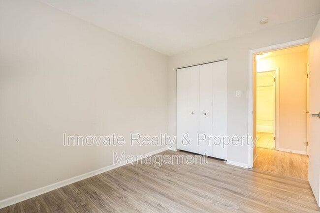 Building Photo - 344 Tavistock Rd