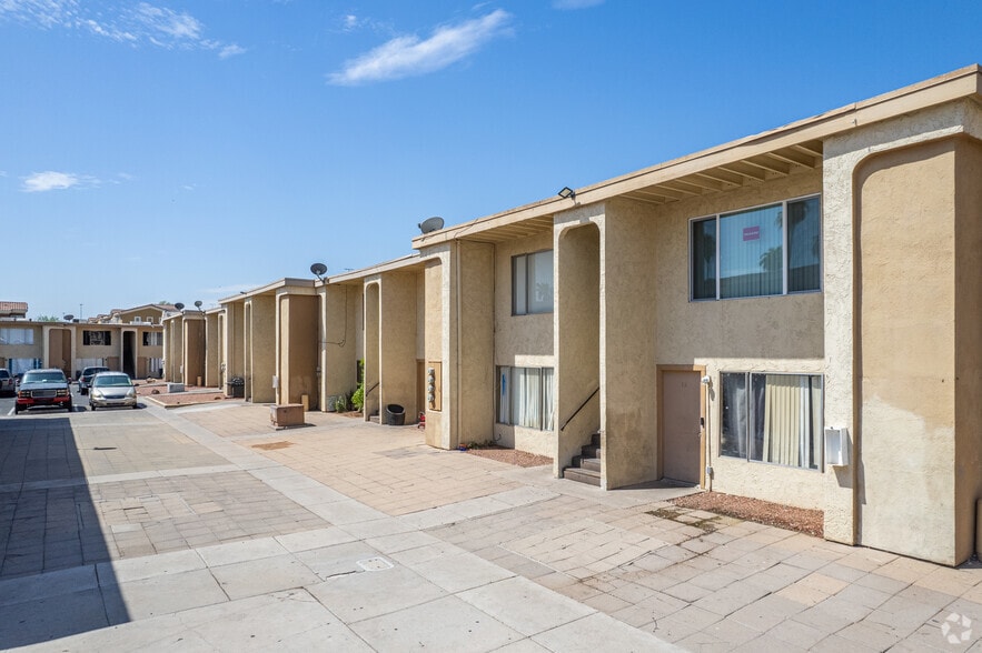 Building Photo - Avante Pointe