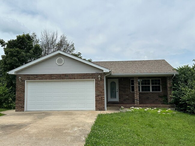 Primary Photo - 4 Bed 2.5 Bath w/ Fenced Yard