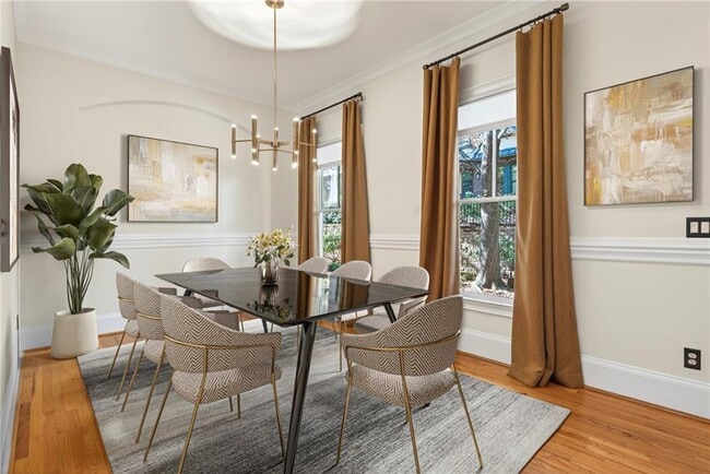 Building Photo - 395 Laurent St NW