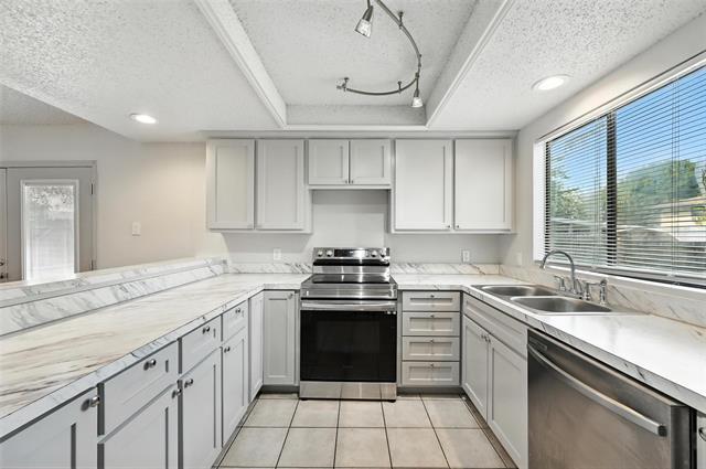 Building Photo - 5922 Timbercrest Dr
