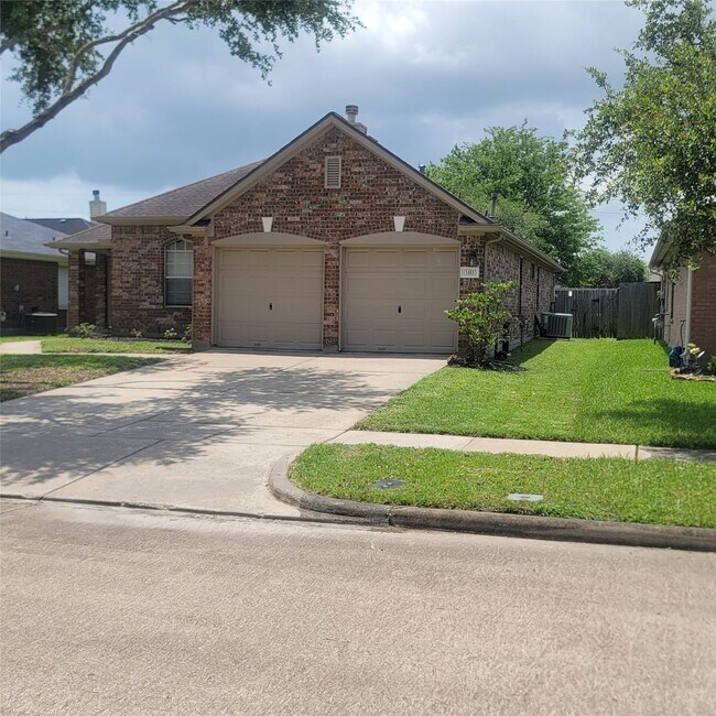 Building Photo - 1411 Hunter Ridge Ct