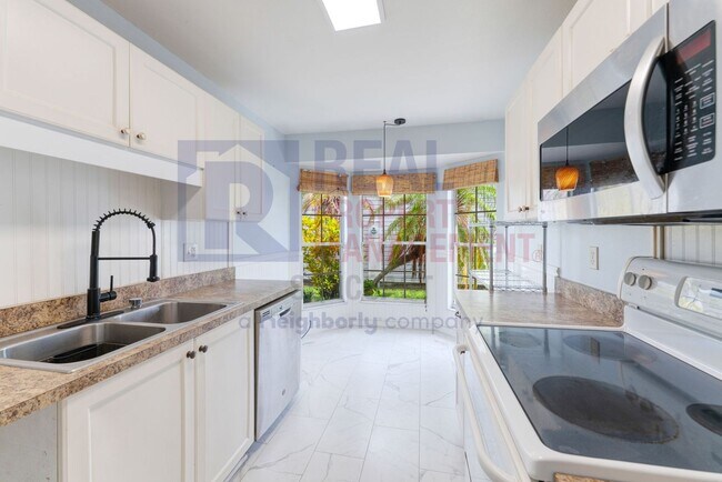 Building Photo - 4005 38th St W