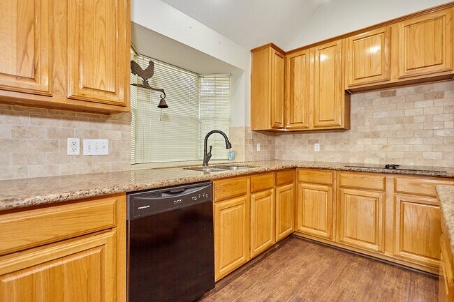 Building Photo - 6734 Wildacre Dr