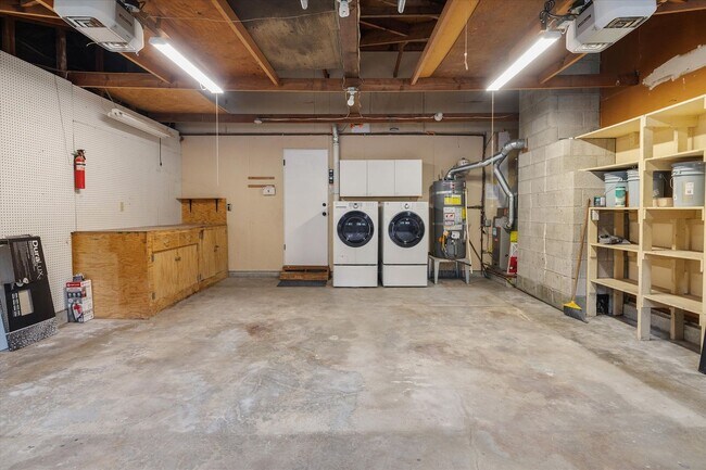 Building Photo - Remodeled Rambler with 2/Car garage, RV Parking and an Impressive Back Yard!!!!!
