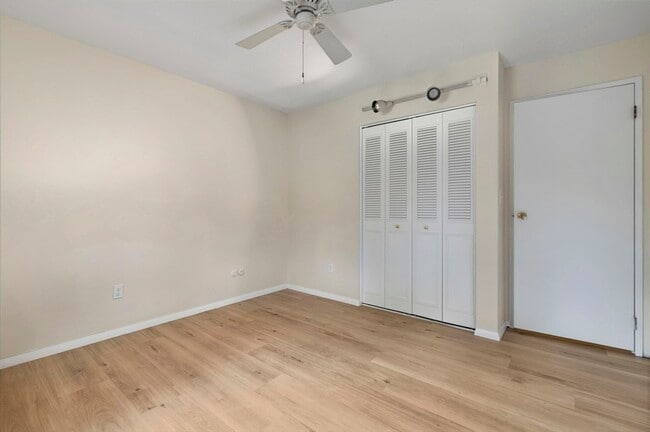 Building Photo - 147 Sylvan St