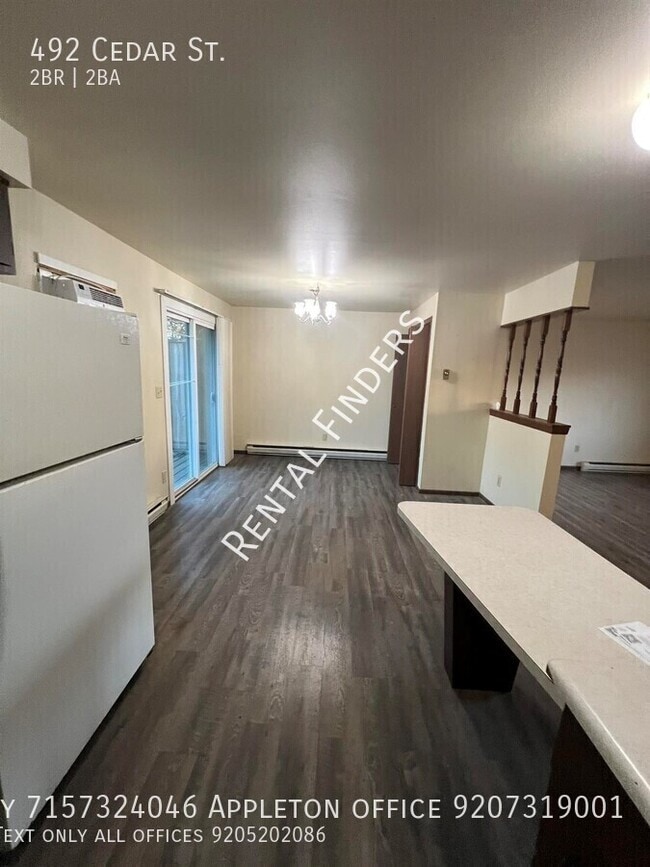 Building Photo - 492 Cedar St