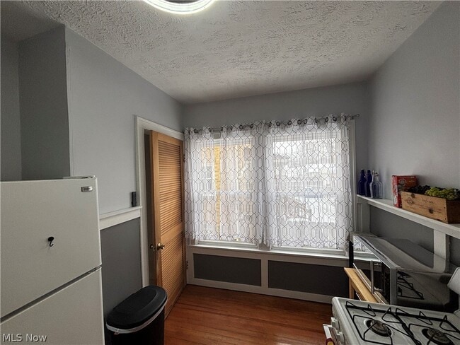 Building Photo - 1671 Lincoln Ave