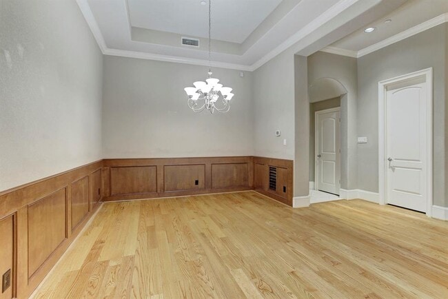 Building Photo - 5 Cardwell Ct