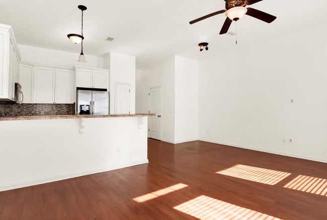 Building Photo - 7221 Quail Hollow Dr