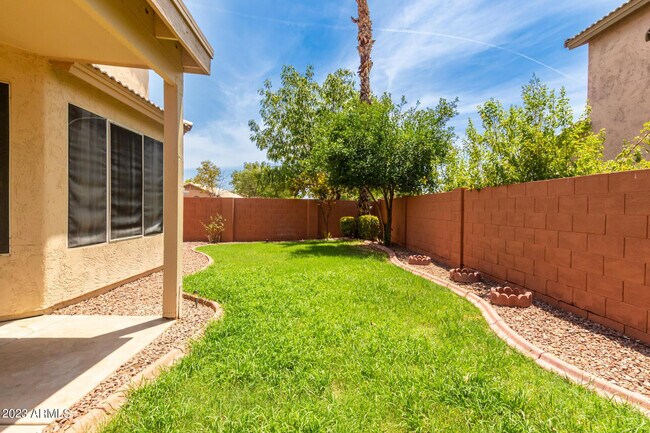 Building Photo - 3316 E Tierra Buena Ln