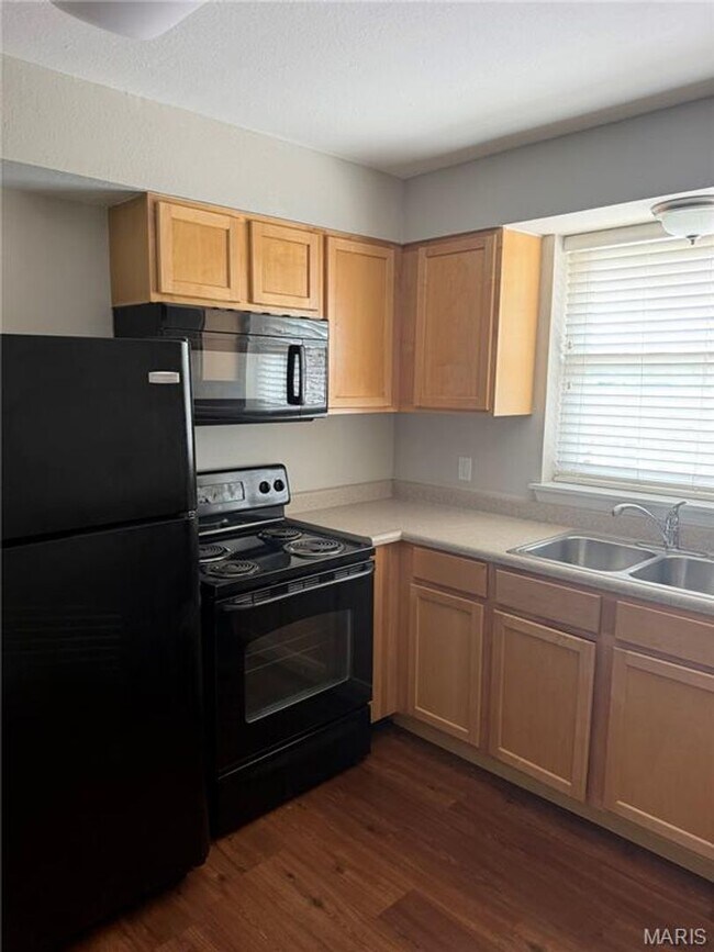 Building Photo - 1969 GREENGLEN DRIVE #303 | KIRKWOOD 63122
