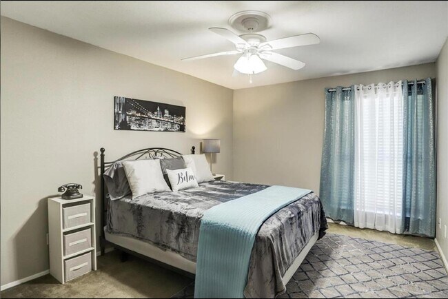 Building Photo - 18519 Egret Bay Blvd