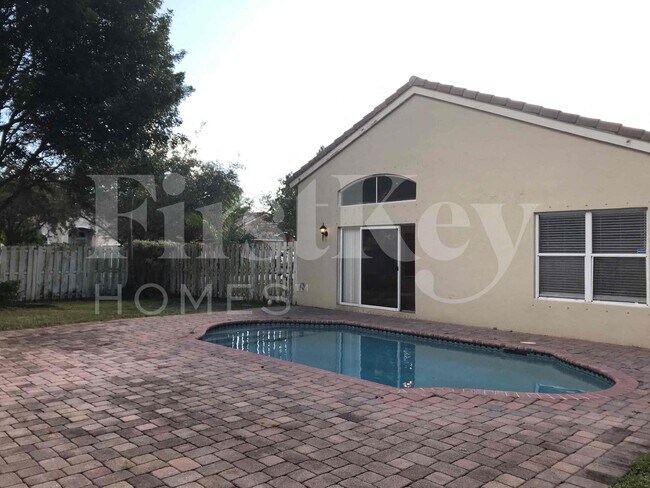 Building Photo - 2851 SW 193rd Terrace