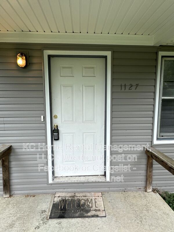 Building Photo - 1127 Sherman Ave