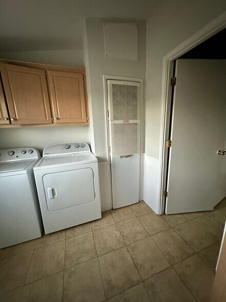 Building Photo - 3131 Crosby Herold Rd