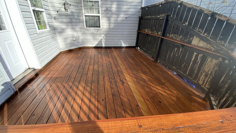 Building Photo - 1294 N Mountain Rd