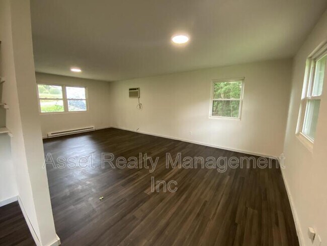 Building Photo - 221 Pattie Gap Rd