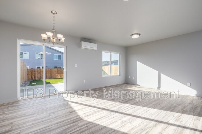 Building Photo - 513 Whitefish Ln