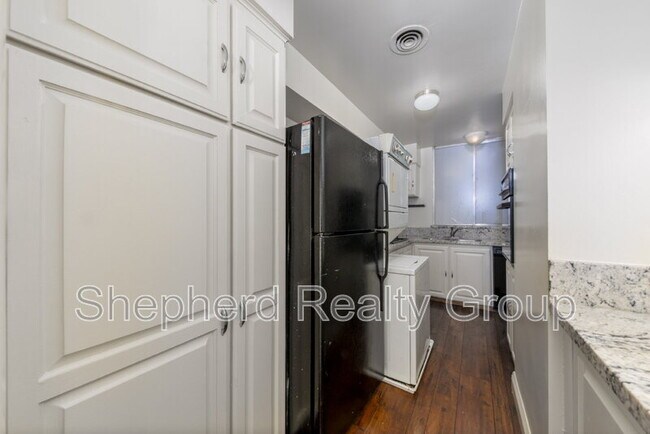 Building Photo - 6979 Palm Ct
