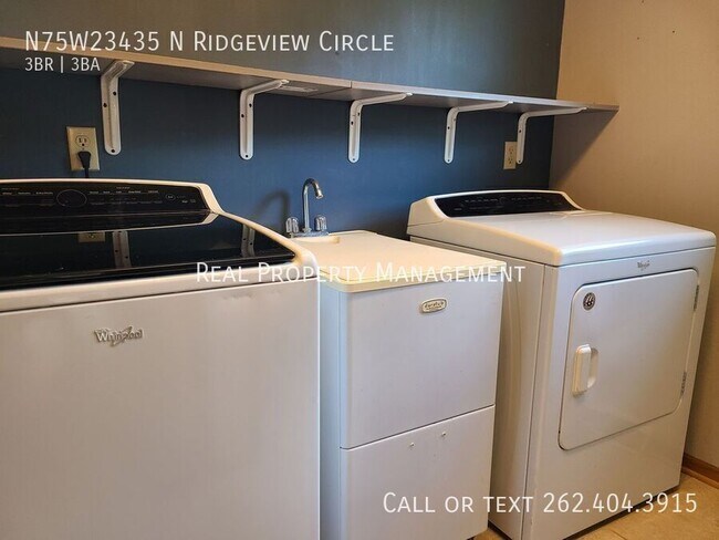 Building Photo - N75W23435 N Ridgeview Cir