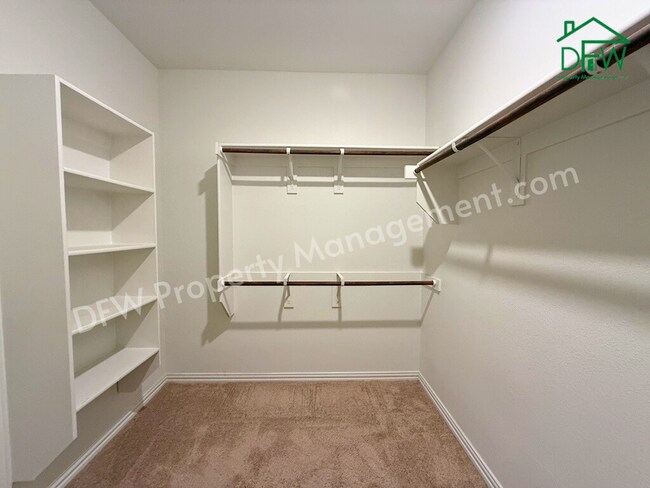 Building Photo - Spacious 4-Bedroom Home for Lease in Princeton!