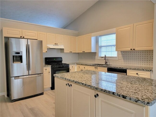 Building Photo - 784 Steffi Ct NW