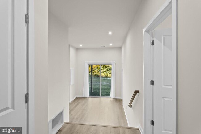 Building Photo - 6244 Folly Ln