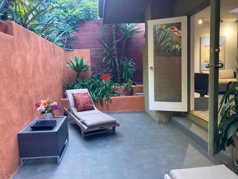Patio & French Doors - 8616 Wonderland Ave