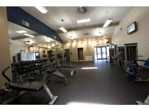 Building Photo - 5510 Owensmouth Ave