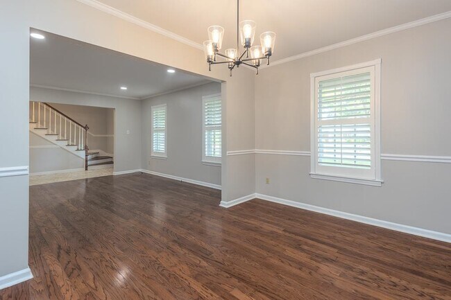 Building Photo - 1539 Brookside Dr