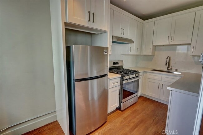 Building Photo - 360 W Ocean Blvd