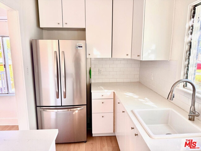 Building Photo - 3642 Seneca Ave