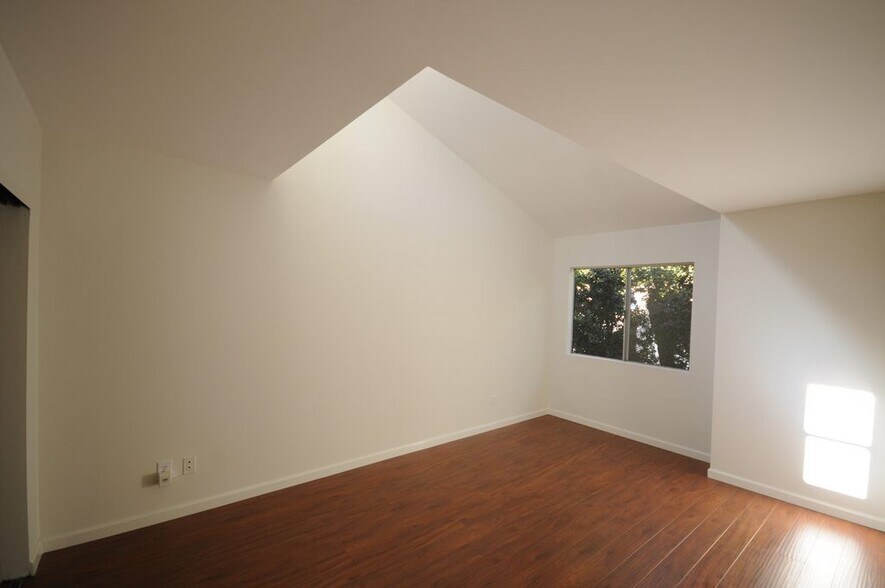 Second Bedroom - 1218 9th St