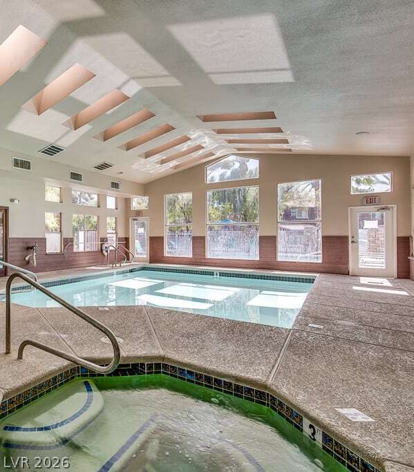 Building Photo - 2750 S Durango Dr