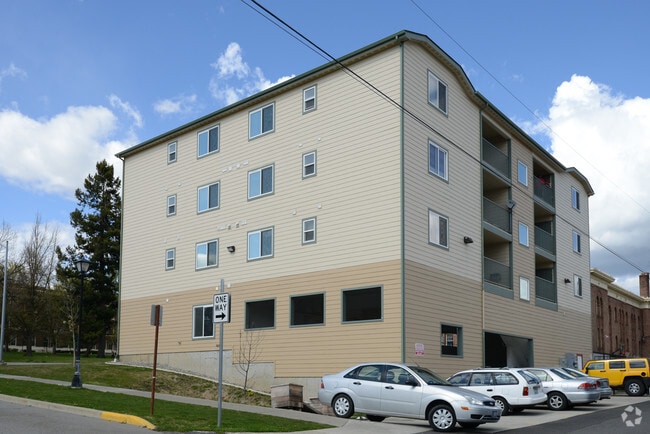 Building Photo - 5th Street Annex